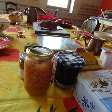 Bed and Breakfast Ferme Passion Saint-Trivier-sur-Moignans Екстер'єр фото